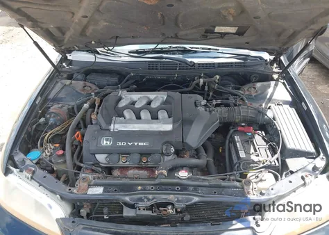 2000 Honda Accord 3.0 Lx from USA, damaged, VIN 1HGCG1644YA058841